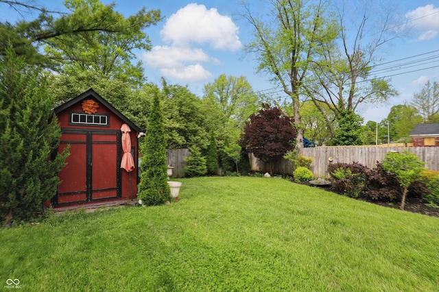 6825 Farmleigh Dr, Indianapolis, IN 46220 - view of yard with a shed and an outdoor structure