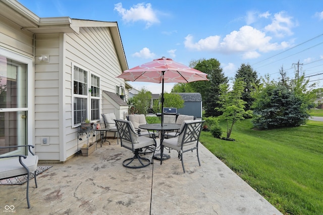 1663 Sweetgum Dr, Greenwood, IN 46143 - view of patio with outdoor dining space