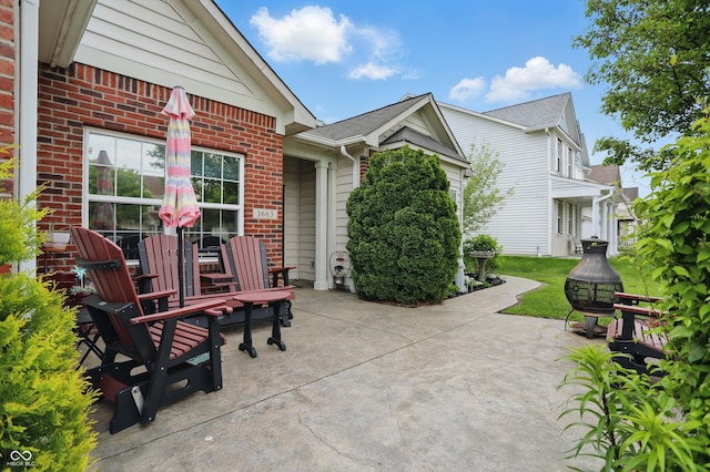 1663 Sweetgum Dr, Greenwood, IN 46143 - view of patio / terrace