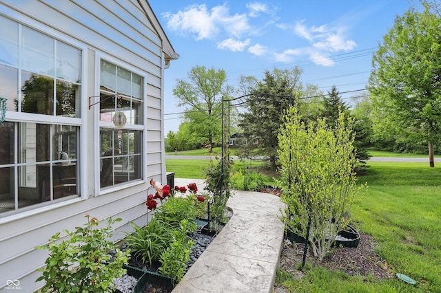 1663 Sweetgum Dr, Greenwood, IN 46143 - view of grassy yard