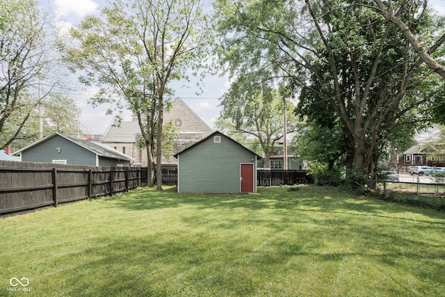 6159 Broadway St, Indianapolis, IN 46220 - view of yard featuring an outbuilding