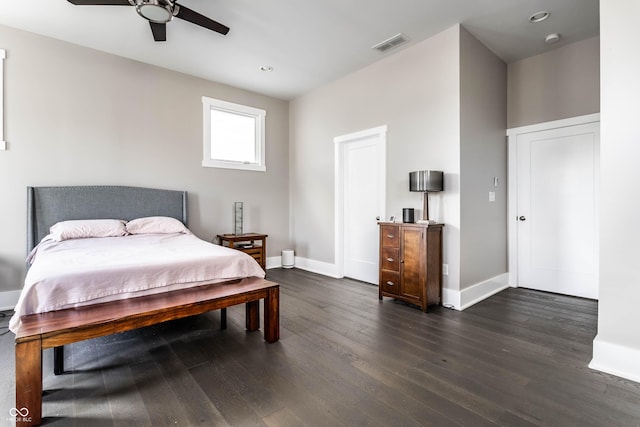 bedroom with dark wood-type flooring, baseboards, recessed lighting, and a ceiling fan