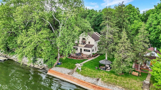1530 E 75th St, Indianapolis, IN 46240 - aerial view of property and surrounding area with a large body of water