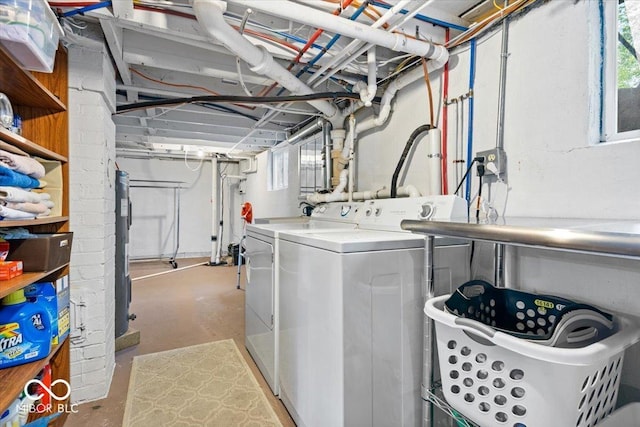 744 Gilbert Ave, Indianapolis, IN 46227 - laundry area with washing machine and clothes dryer