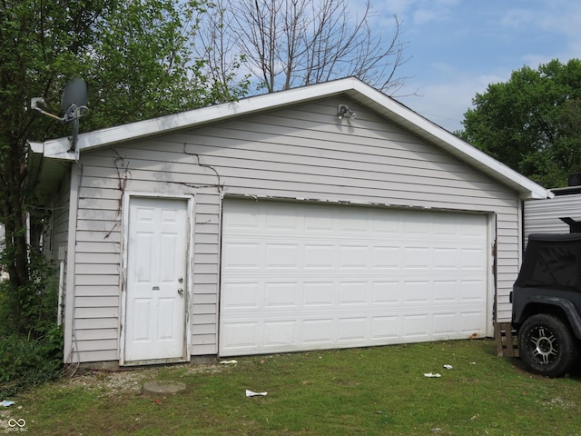 view of detached garage