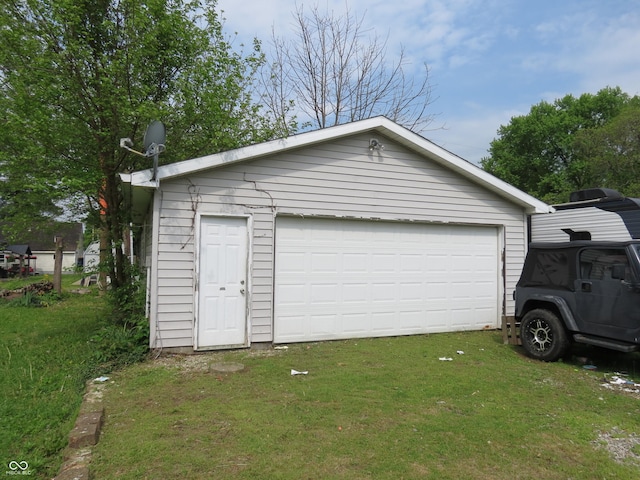 view of detached garage
