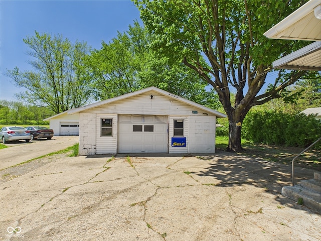 3631 Columbus Ave, Anderson, IN 46013 - view of detached garage
