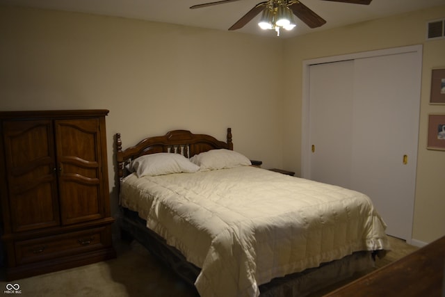 bedroom featuring a closet and ceiling fan
