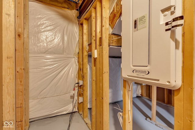 6305 Norwich Dr, Brownsburg, IN 46112 - detailed view of tankless water heater