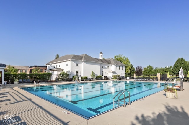 6734 W Stonegate Dr, Zionsville, IN 46077 - community pool featuring fence and a patio