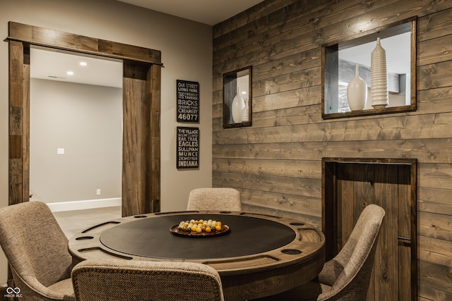 6734 W Stonegate Dr, Zionsville, IN 46077 - dining space with baseboards and recessed lighting