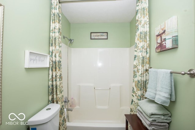 full bath featuring toilet and shower / bathtub combination with curtain