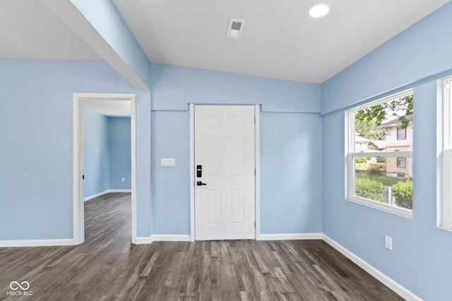641 E 33rd St, Indianapolis, IN 46205 - foyer featuring wood finished floors and baseboards