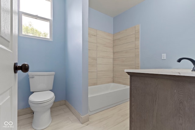 641 E 33rd St, Indianapolis, IN 46205 - full bath with toilet and baseboards