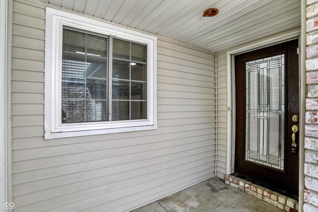 7642 Lancer Ln, Lawrence, IN 46226 - view of exterior entry