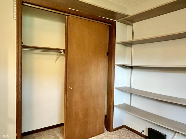 124 Brookside Dr, Hope, IN 47246 - view of closet