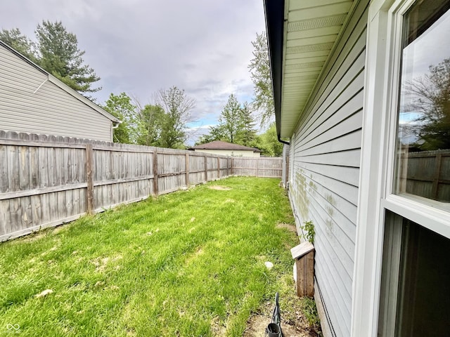 124 Brookside Dr, Hope, IN 47246 - view of yard