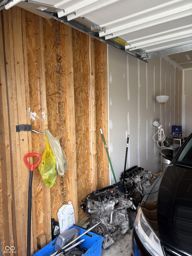 10931 N Longbranch St, Monrovia, IN 46157 - view of garage