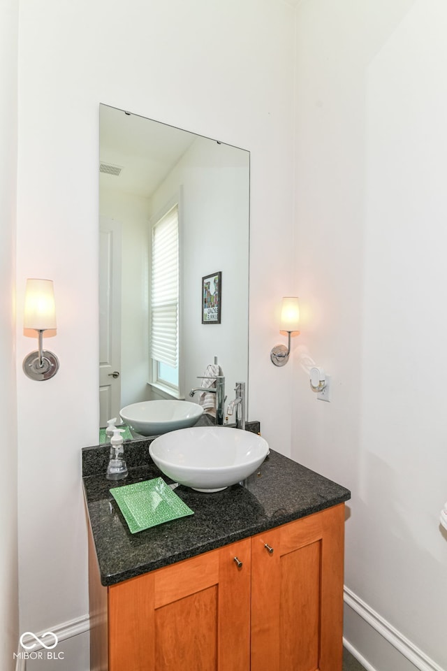 1630 N New Jersey St, Indianapolis, IN 46202 - bathroom with vanity