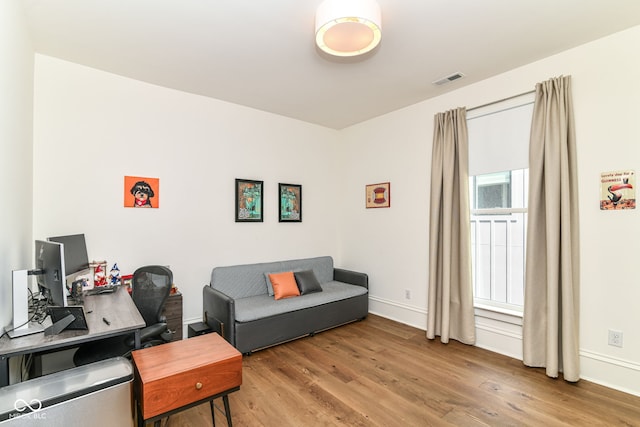 1630 N New Jersey St, Indianapolis, IN 46202 - home office with light wood-type flooring and baseboards