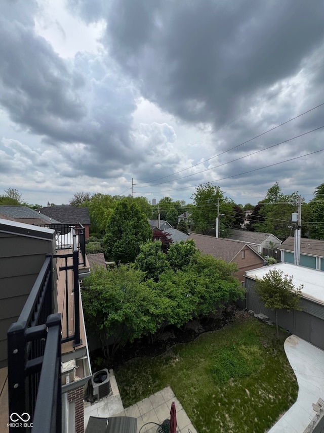 view of yard with cooling unit