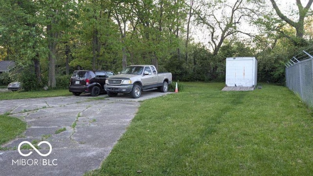 3436 Garden Ave, Indianapolis, IN 46222 - view of yard featuring driveway