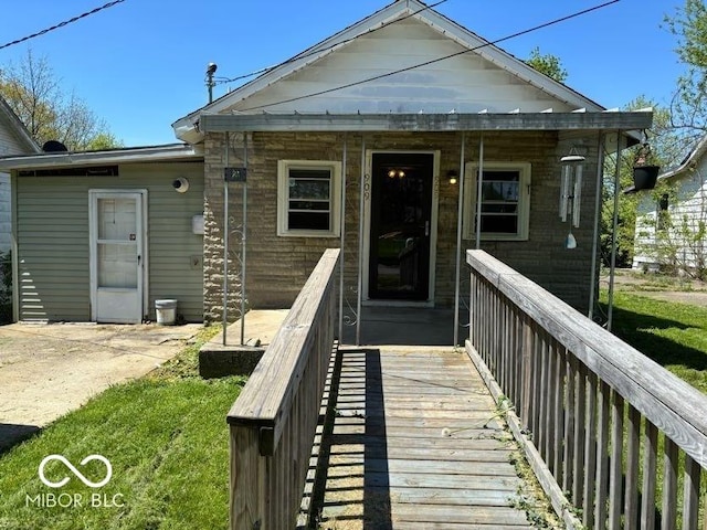 view of front of property with a porch