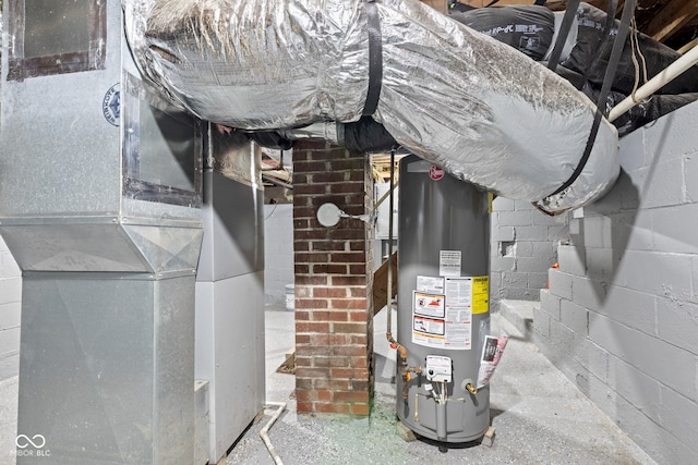 2321 W 26th St, Anderson, IN 46016 - utilities featuring water heater