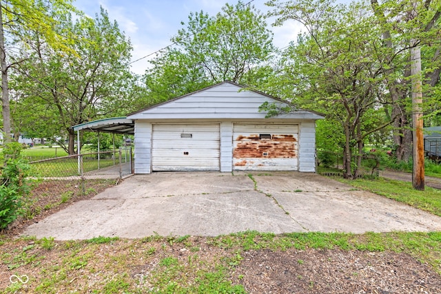2321 W 26th St, Anderson, IN 46016 - garage with a garage and fence