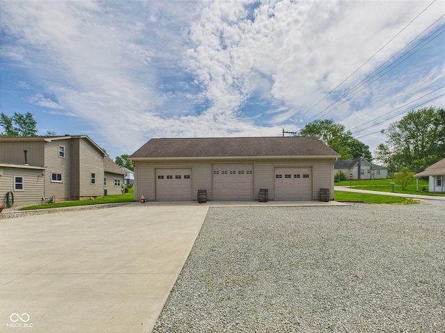 view of detached garage