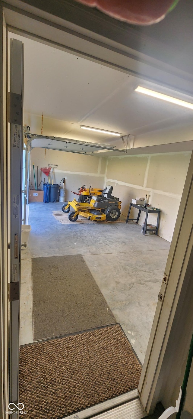 5415 S Chalmers Ct, Bloomington, IN 47403 - view of garage