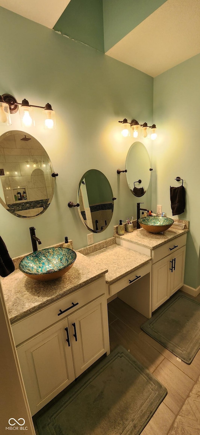 5415 S Chalmers Ct, Bloomington, IN 47403 - full bath with vanity and a shower