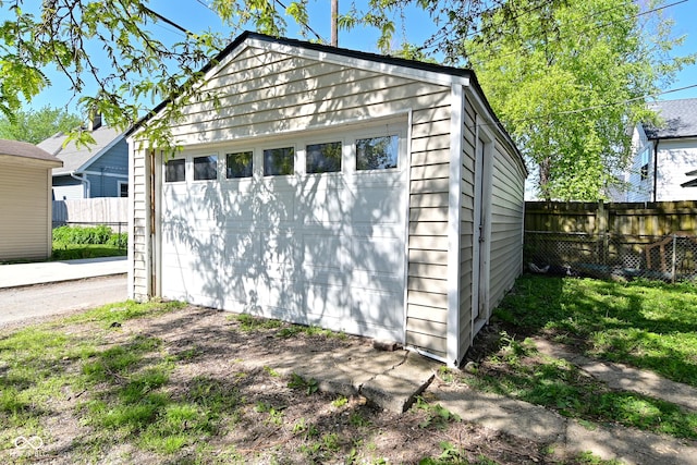 623 Orange St, Indianapolis, IN 46203 - detached garage featuring fence