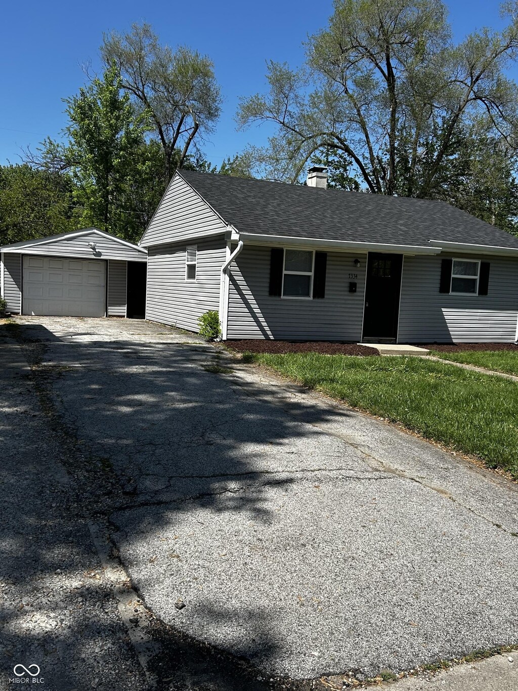 7334 Westchester Dr, Indianapolis, IN 46226 - photo 1