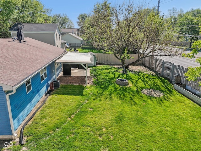 view of yard featuring cooling unit