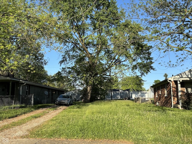 2527 N Tacoma Ave, Indianapolis, IN 46218 - photo 1