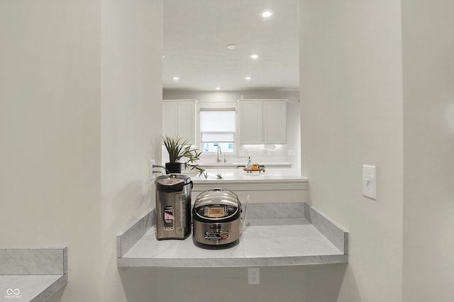 5366 Laurel Crest Run, Noblesville, IN 46062 - bathroom with a sink and recessed lighting