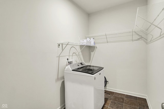 5366 Laurel Crest Run, Noblesville, IN 46062 - laundry room featuring washer / dryer and baseboards