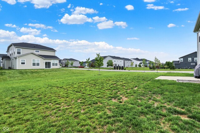 5366 Laurel Crest Run, Noblesville, IN 46062 - view of green lawn featuring a residential view