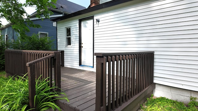 1148 N Pershing Ave, Indianapolis, IN 46222 - view of wooden terrace