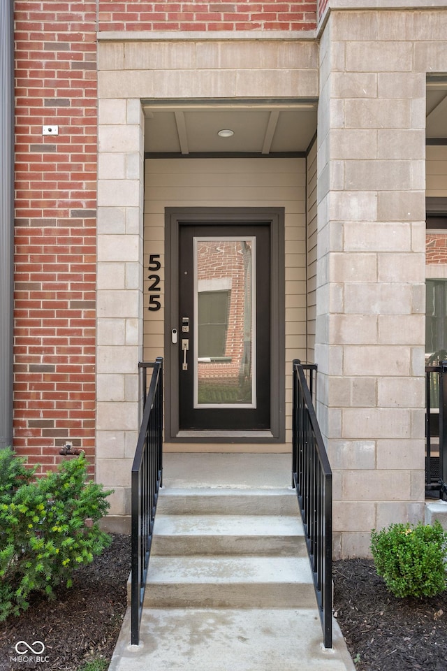 525 Fynn Pl, Indianapolis, IN 46202 - view of exterior entry with brick siding