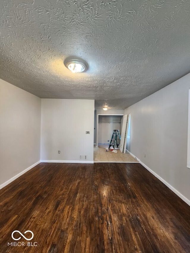 2108 Winfield Ave, Indianapolis, IN 46222 - photo 4