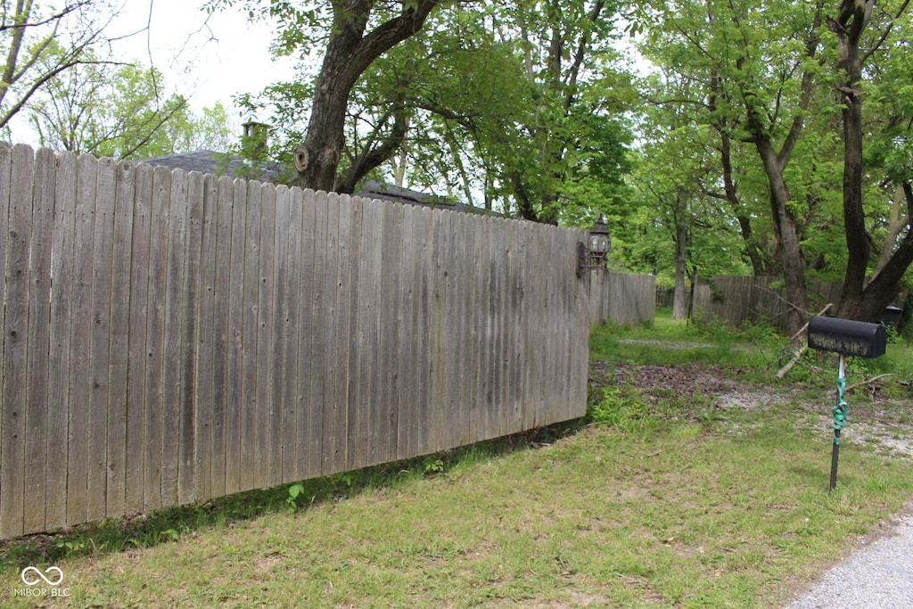 338 E Park St, Westfield, IN 46074 - view of yard with fence