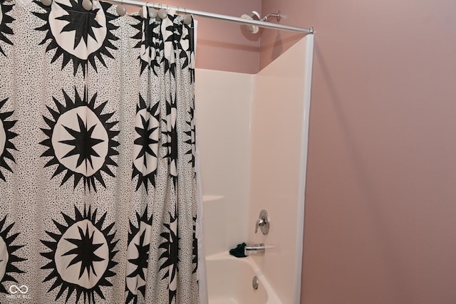 3110 W New York St, Indianapolis, IN 46222 - full bathroom featuring shower / tub combo with curtain