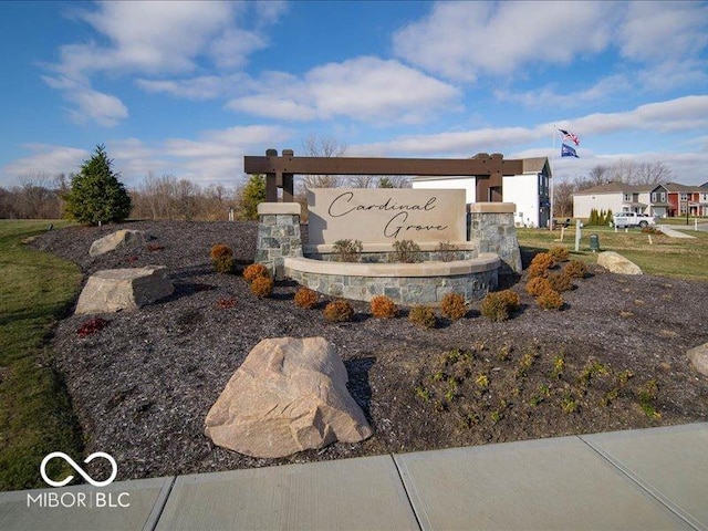 6724 Rawlings Ln, Indianapolis, IN 46221 - view of community / neighborhood sign