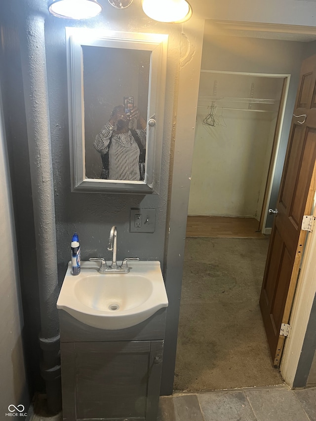 2146 Gent Ave, Indianapolis, IN 46202 - bathroom featuring vanity