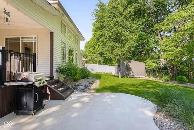 3781 S Station Dr, Columbus, IN 47203 - view of patio / terrace