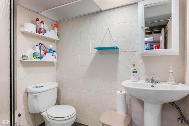 5330 W 56th St, Indianapolis, IN 46254 - bathroom featuring toilet