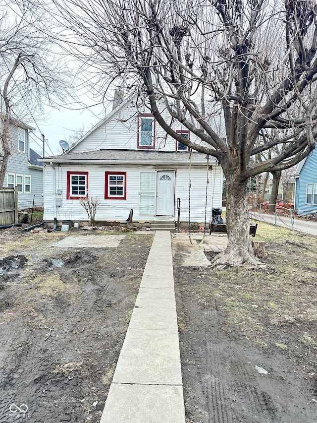 834 N Temple Ave, Indianapolis, IN 46201 - view of front facade with fence