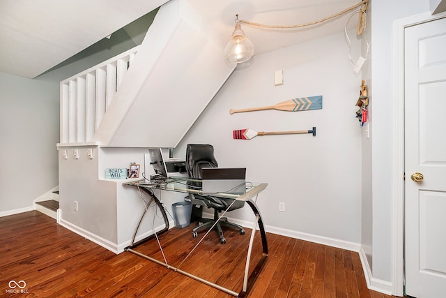 1940 Stringtown Pike, Cicero, IN 46034 - office featuring hardwood / wood-style flooring and baseboards